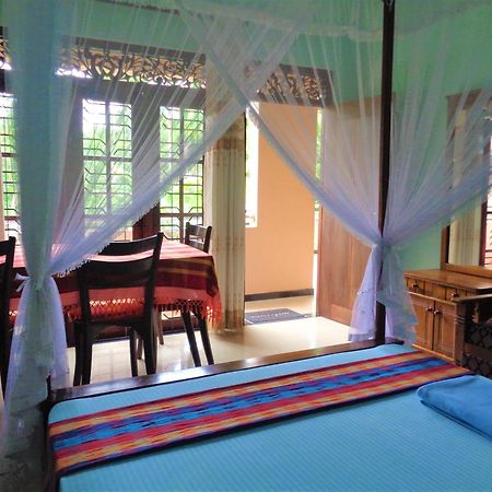De Fancy House Hotel Unawatuna Exterior photo