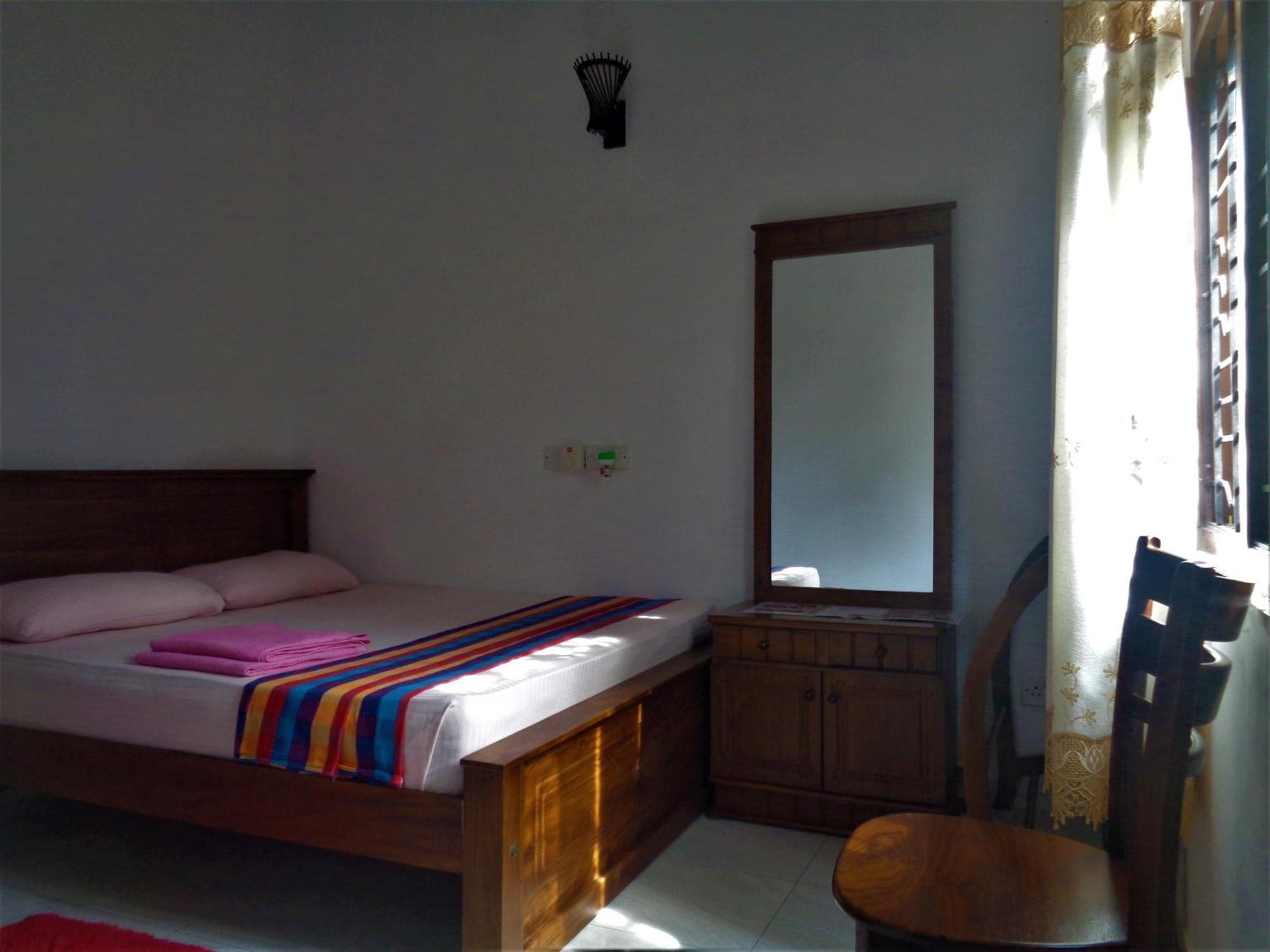 De Fancy House Hotel Unawatuna Exterior photo