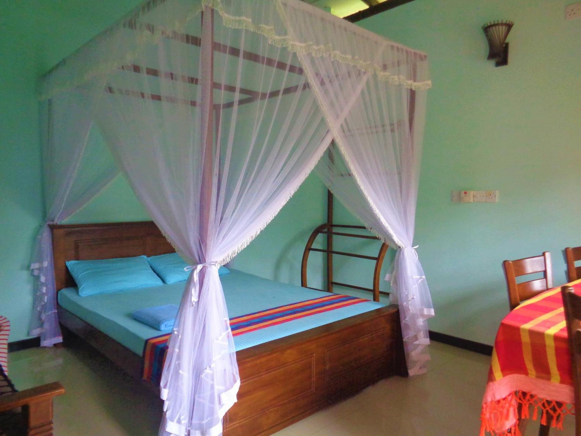 De Fancy House Hotel Unawatuna Exterior photo