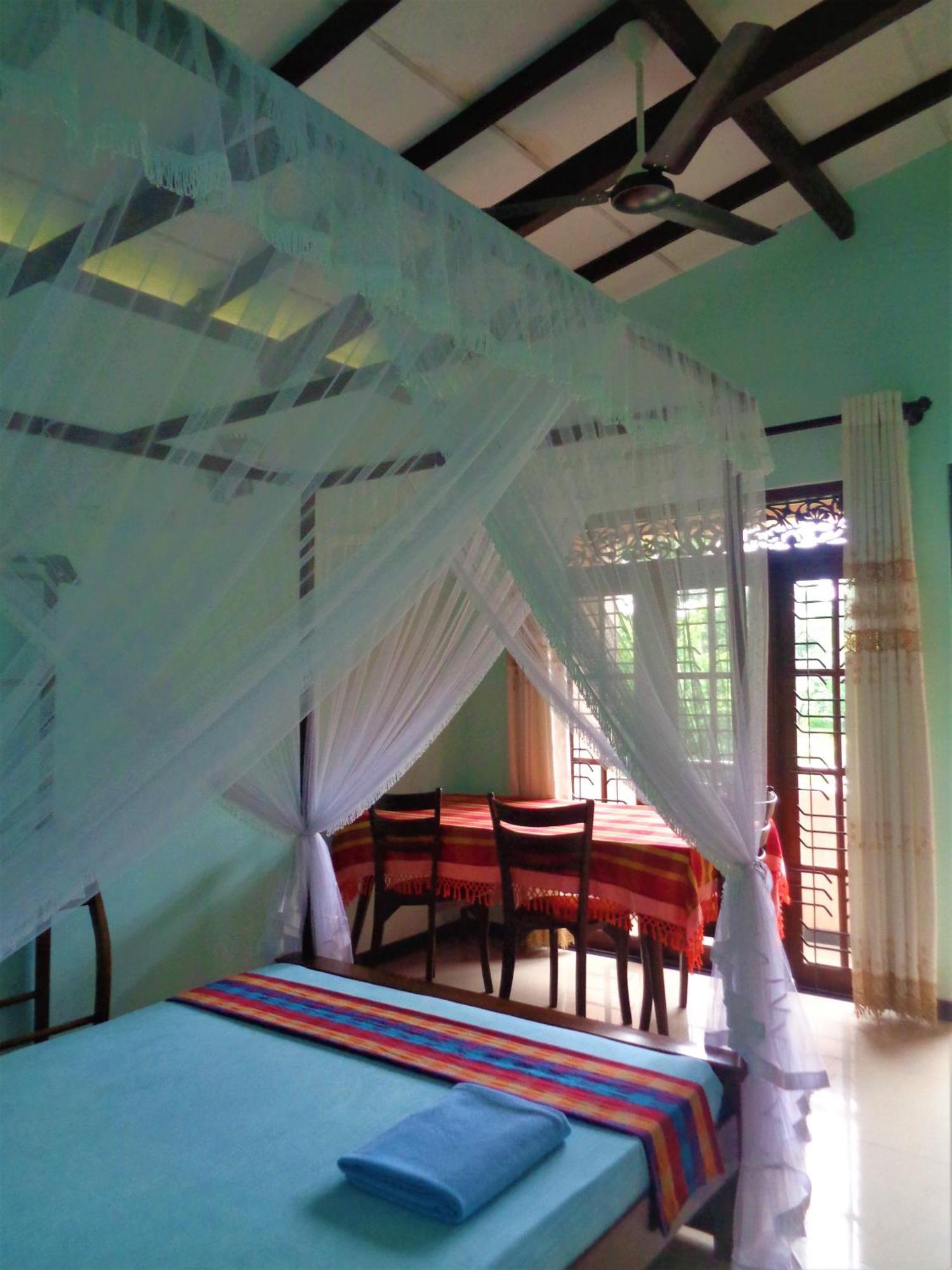 De Fancy House Hotel Unawatuna Exterior photo