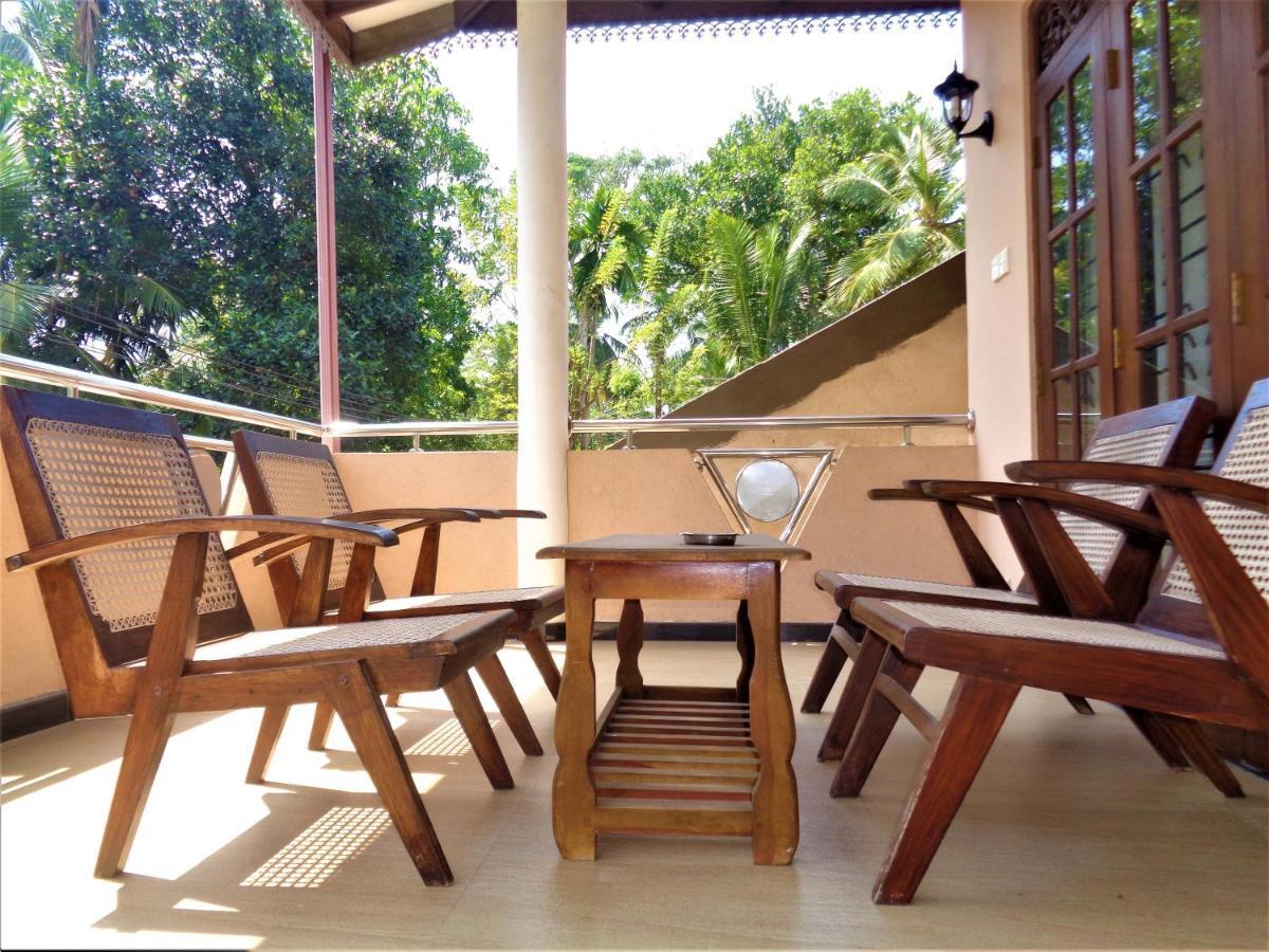 De Fancy House Hotel Unawatuna Exterior photo